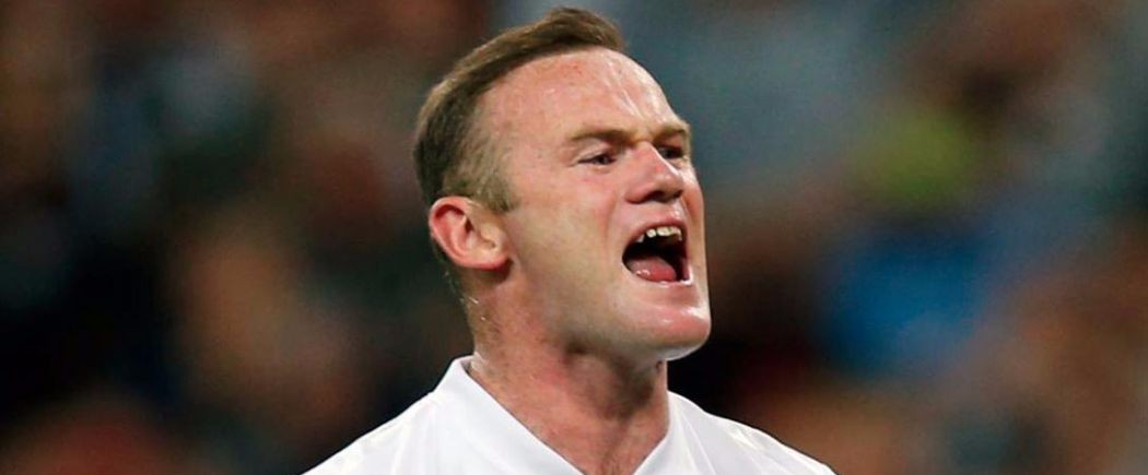 Rooney au poste de milieu, une bonne idée ?