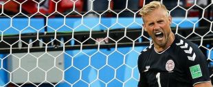 Schmeichel écoeure un Pérou saboté par Cueva