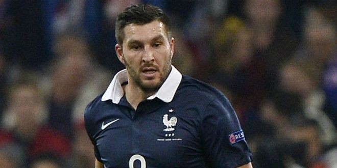 Les Bleus l'emportent contre l'Allemagne, mais l'actualité est ailleurs