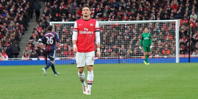 Arsenal coiffe Tottenham pour la seconde place, City 4ème dans la douleur